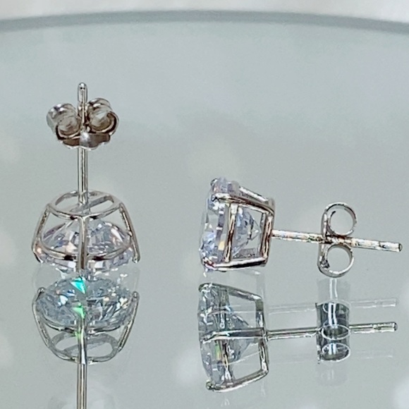 14k white gold diamond stud earrings round cut D VSS1 over - Picture 4 of 11